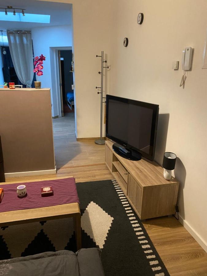 Superbe Appartement Шарлеруа Екстер'єр фото