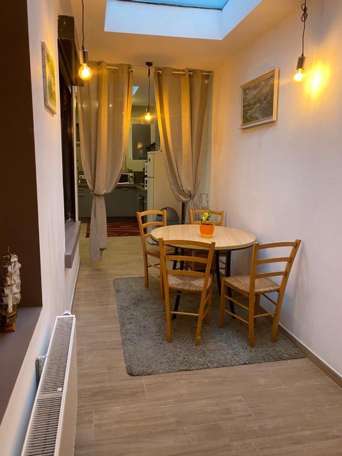 Superbe Appartement Шарлеруа Екстер'єр фото