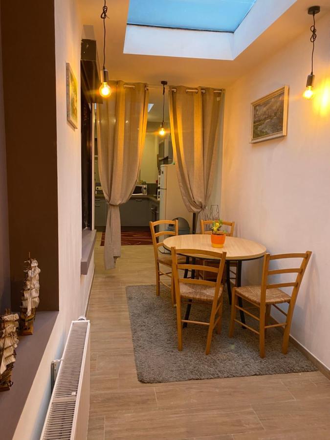 Superbe Appartement Шарлеруа Екстер'єр фото