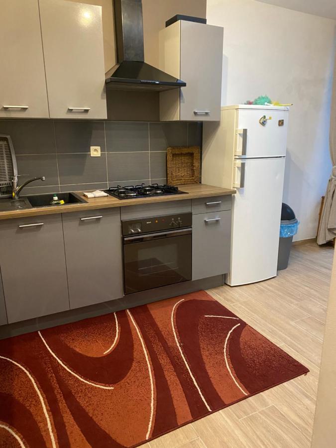 Superbe Appartement Шарлеруа Екстер'єр фото